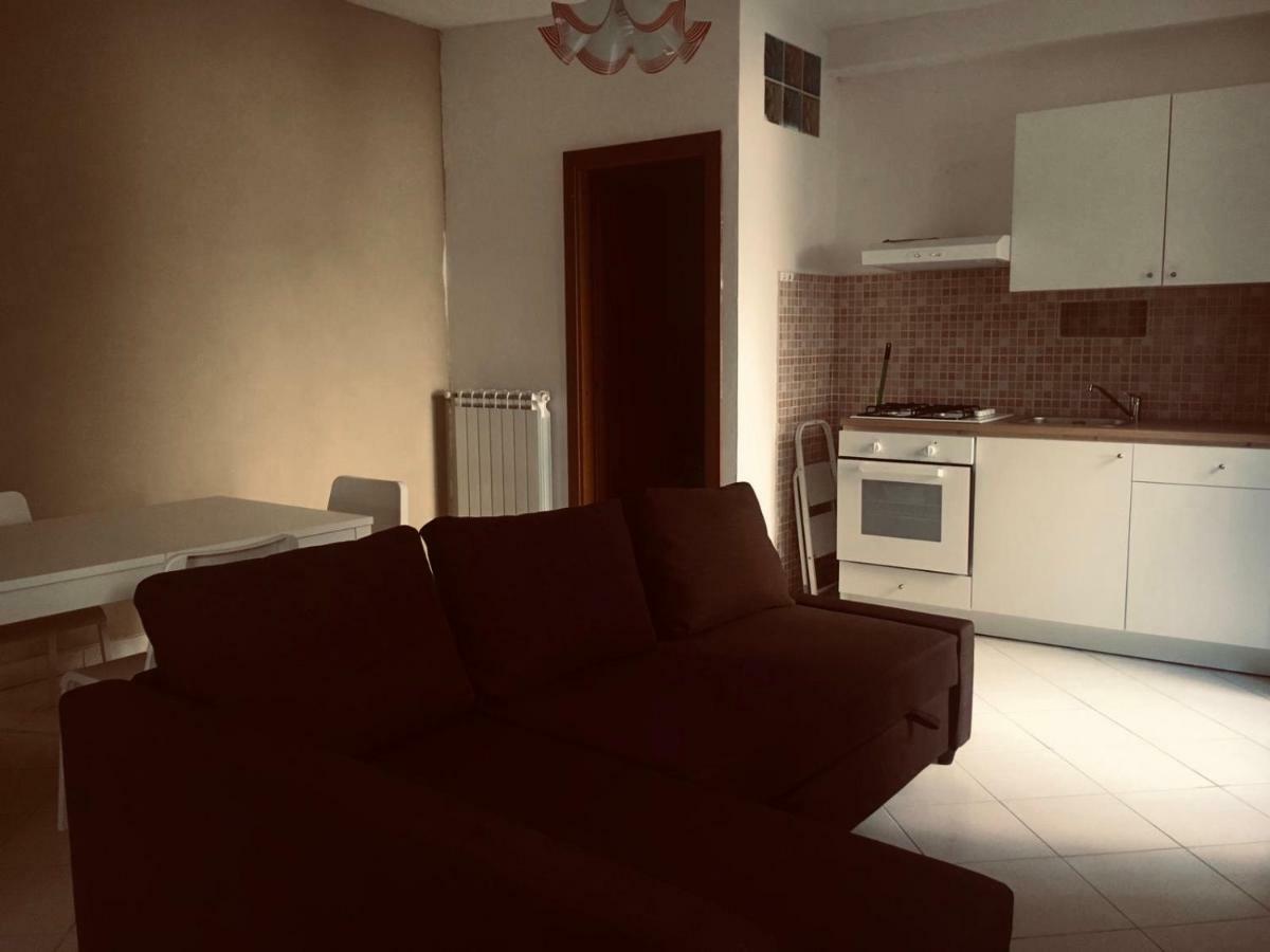 Bilocale In Centro Con Giardino Apartment Tagliacozzo Luaran gambar