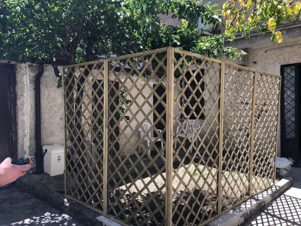 Bilocale In Centro Con Giardino Apartment Tagliacozzo Luaran gambar
